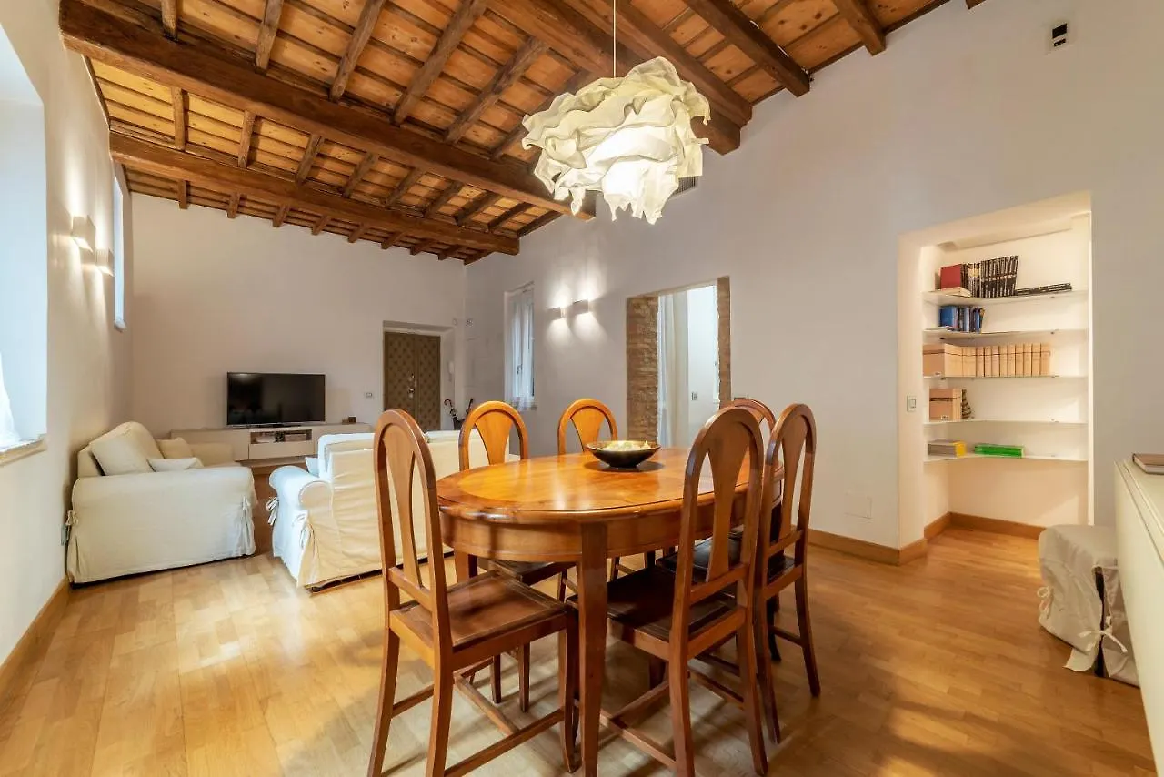 Pantheon Luxury Apartment