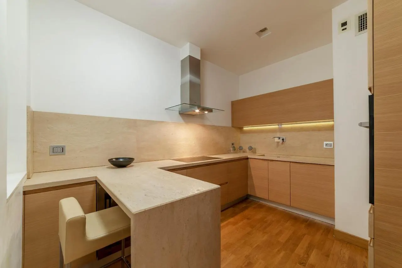 Pantheon Luxury Apartment  Rome