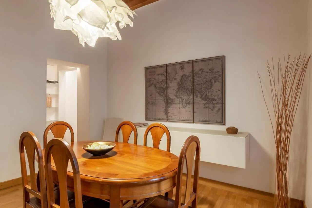 Pantheon Luxury Apartment