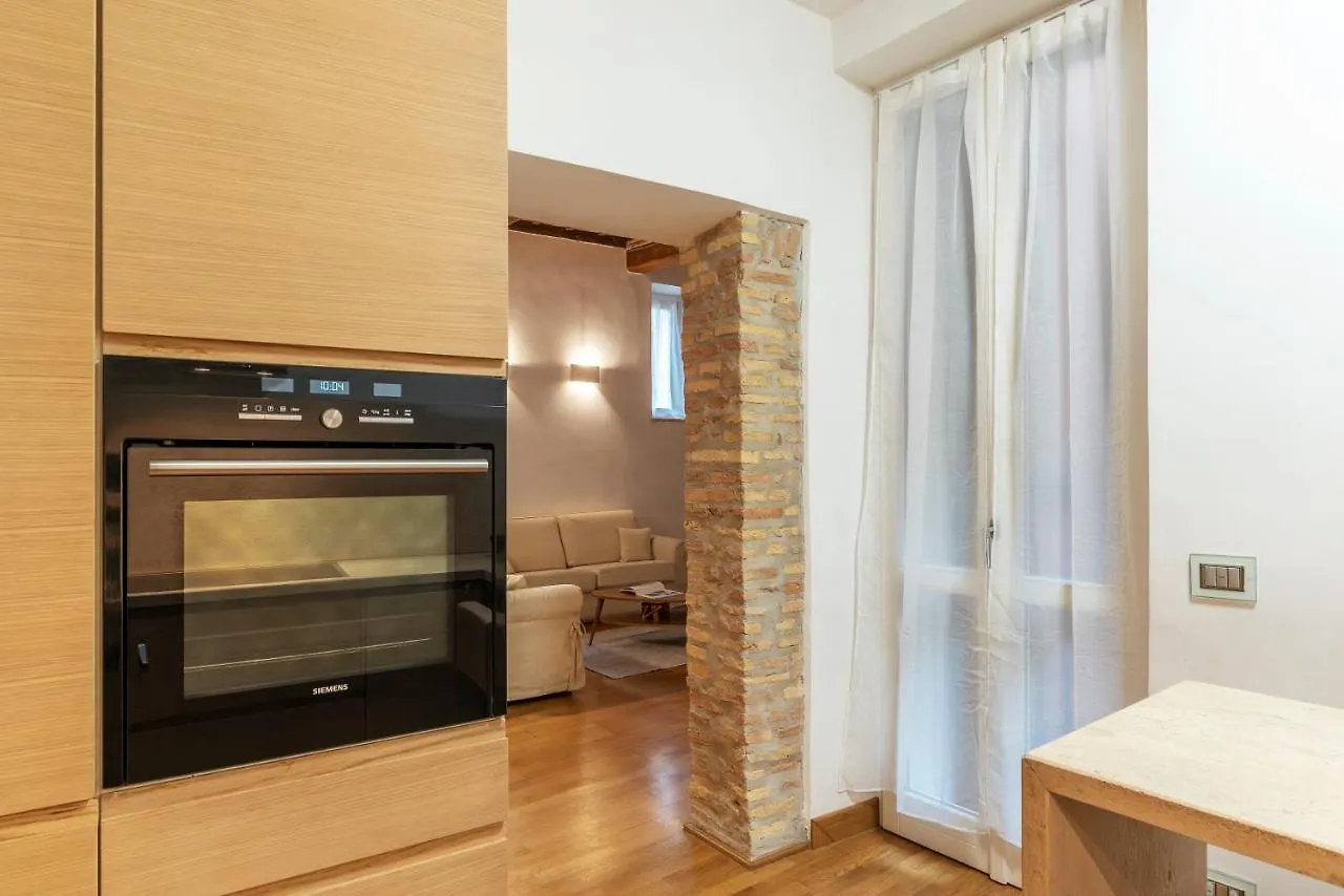 Pantheon Luxury Apartment