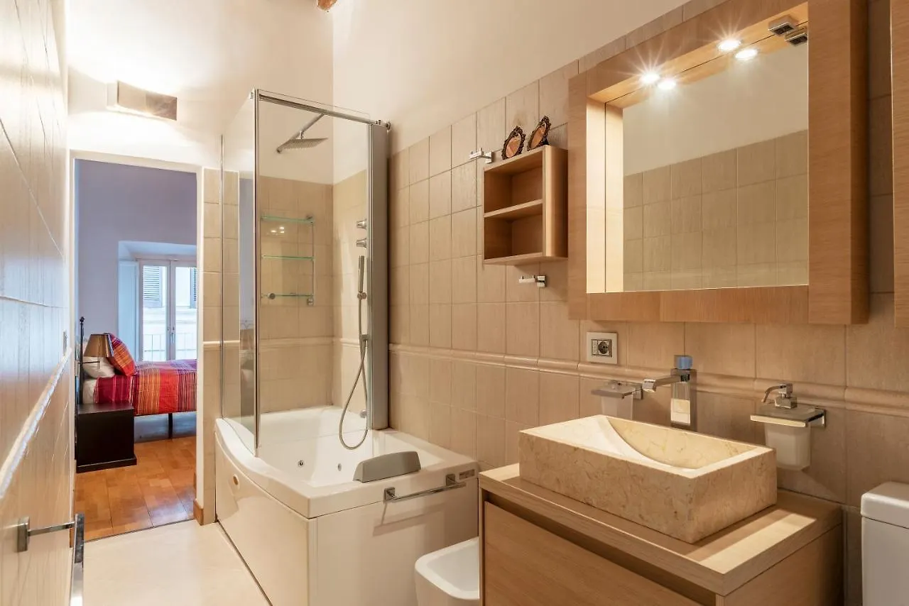 Pantheon Luxury Apartment